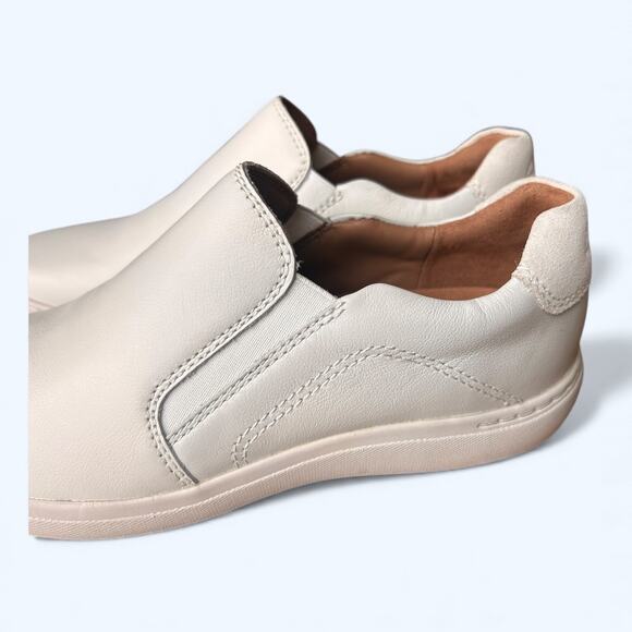 Clarks Women’s Nalle Stride Slip-On Sneakers White Leather Comfort Shoes Size 9 - Picture 2 of 13